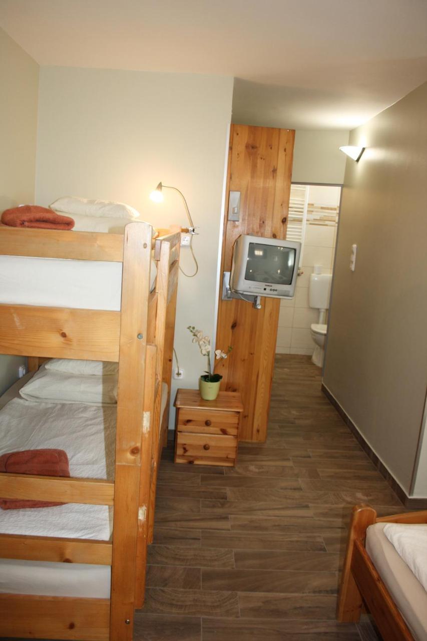 Polus Couette-café 3*