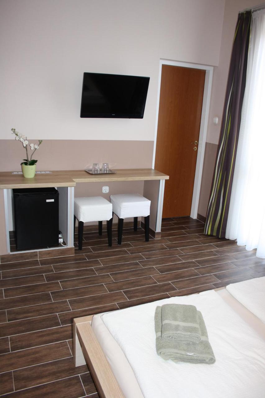 Polus Couette-café 3*