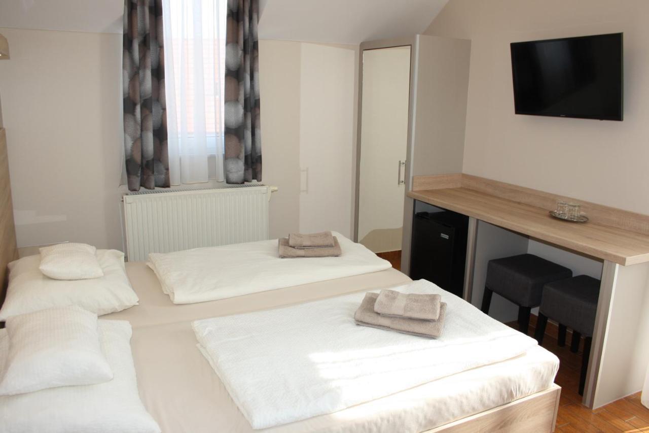 Polus Couette-café Sopron