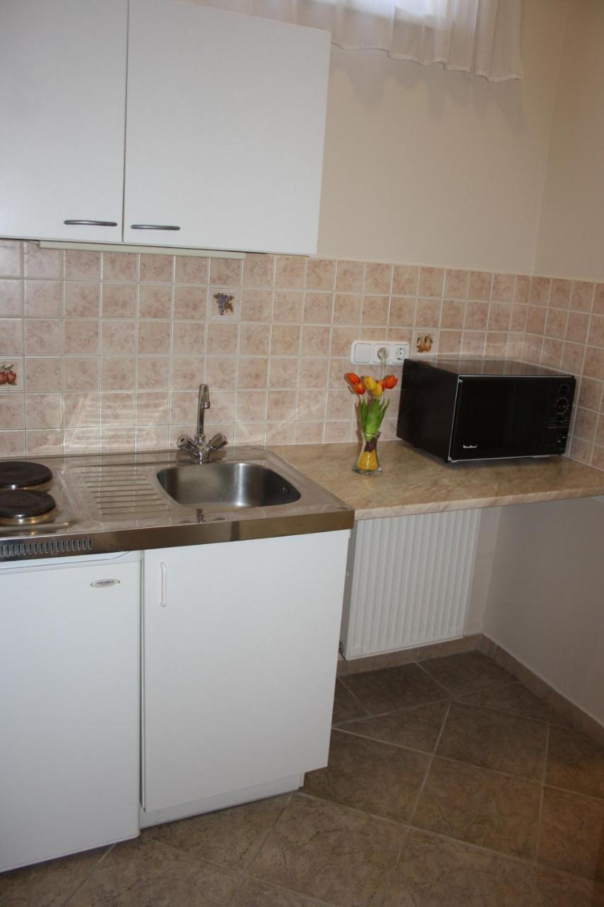 Polus Couette-café Sopron