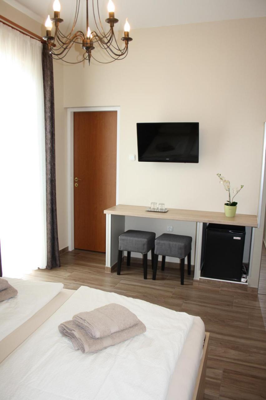 Couette-café Polus 3*